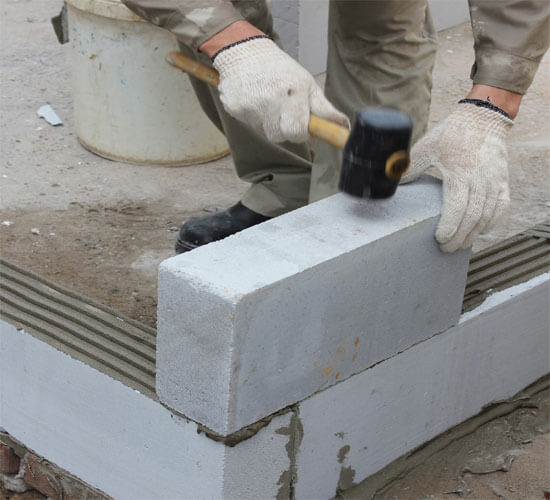 AAC brick installation using E-MIX mortar